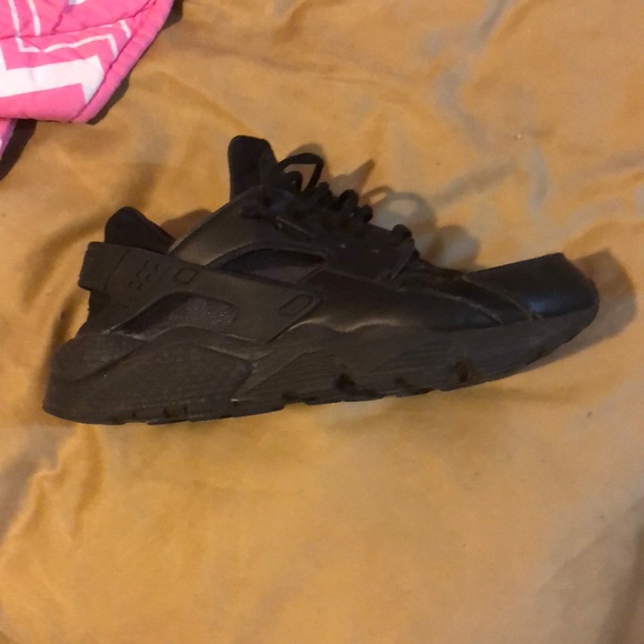 Nike’s - Picture 5 of 8